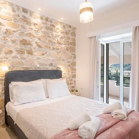 Vasilika Peritheias Sleeps 10 With Pool Air Con And Wifi