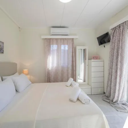 Vasilika Peritheias Sleeps 10 With Pool Air Con And Wifi * Pithos