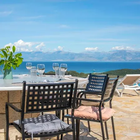 Vasilika Peritheias Sleeps 10 With Pool Air Con And Wifi Villa *